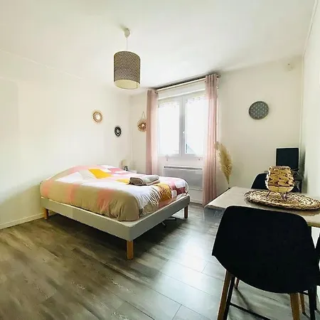 Au Calme Confort & Proche Centre Apartman *